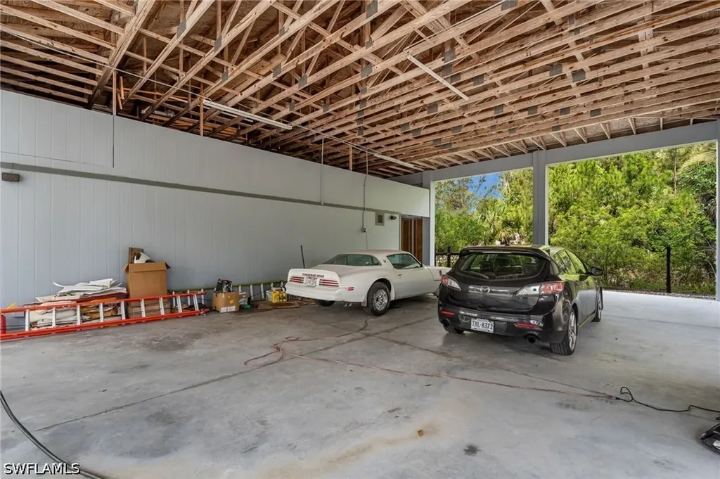 201 Perkins Drive Naples FL 34119