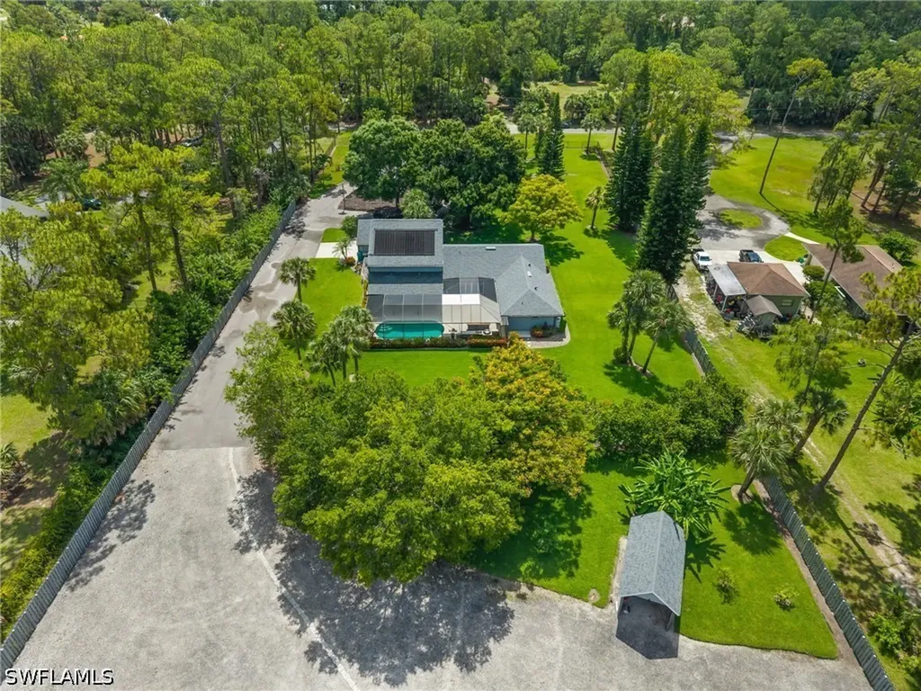 201 Perkins Drive Naples FL 34119