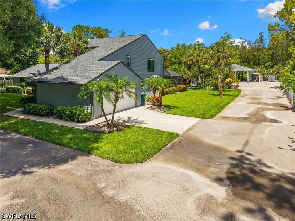201 Perkins Drive Naples FL 34119