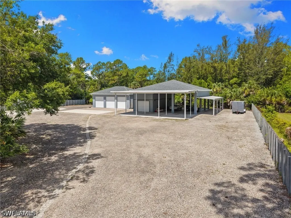 201 Perkins Drive Naples FL 34119