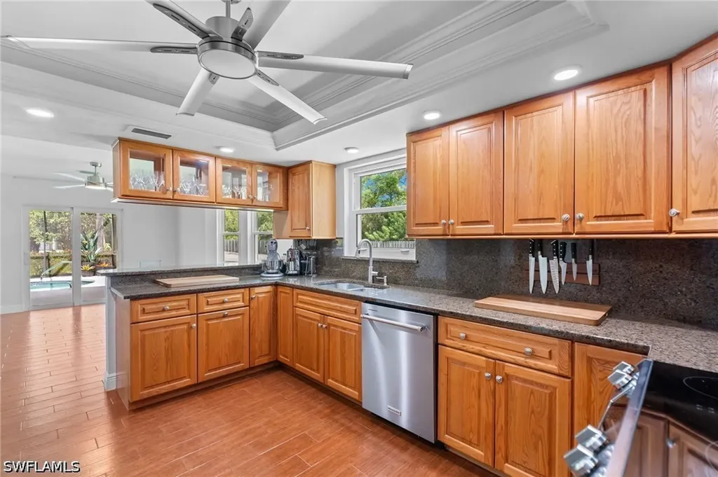 201 Perkins Drive Naples FL 34119