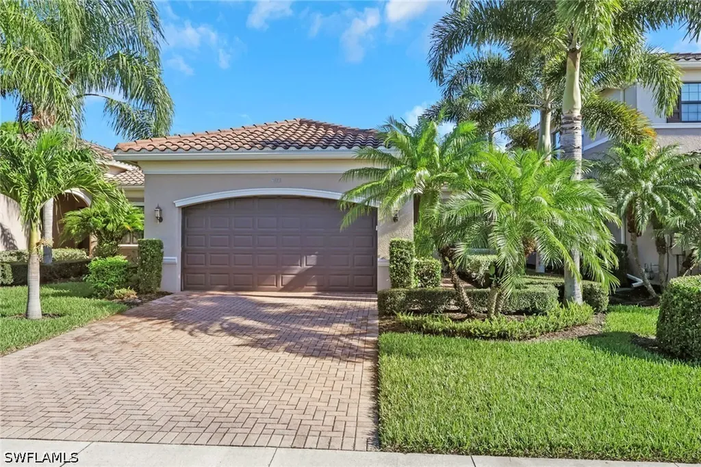 4113 Amelia Way Naples FL 34119