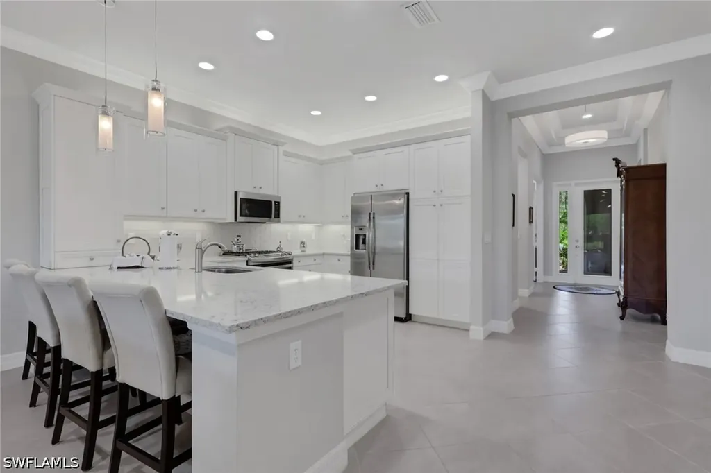 4113 Amelia Way Naples FL 34119