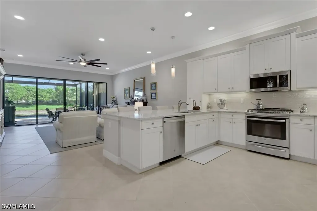 4113 Amelia Way Naples FL 34119