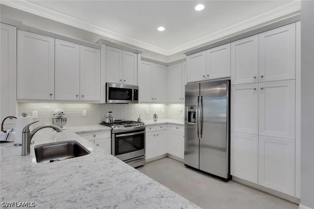 4113 Amelia Way Naples FL 34119