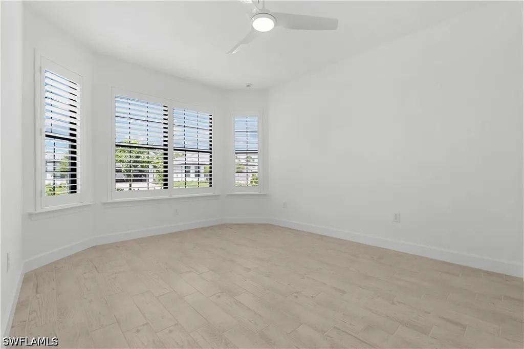 2104 Freemont Way Naples FL 34120