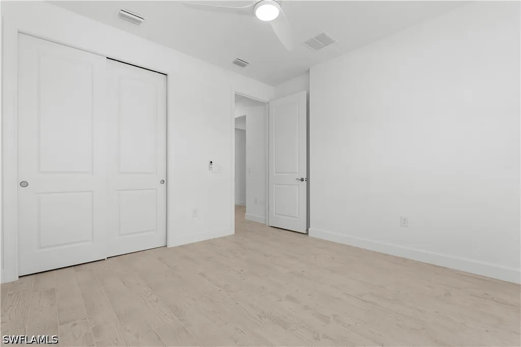 2104 Freemont Way Naples FL 34120
