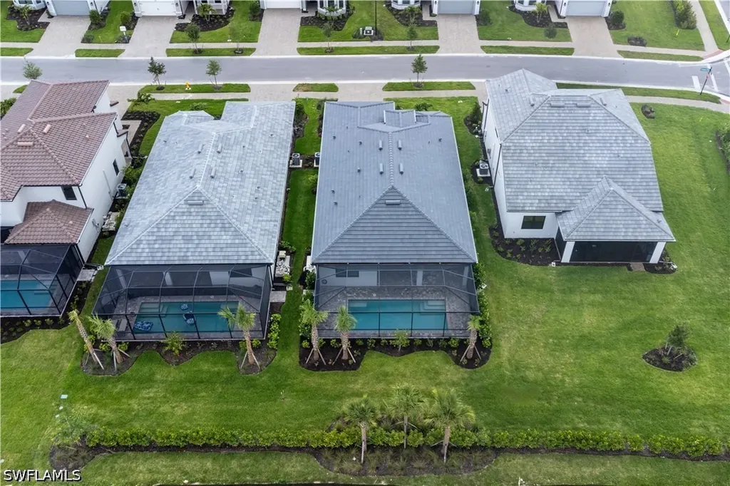 2104 Freemont Way NE Naples FL 34120