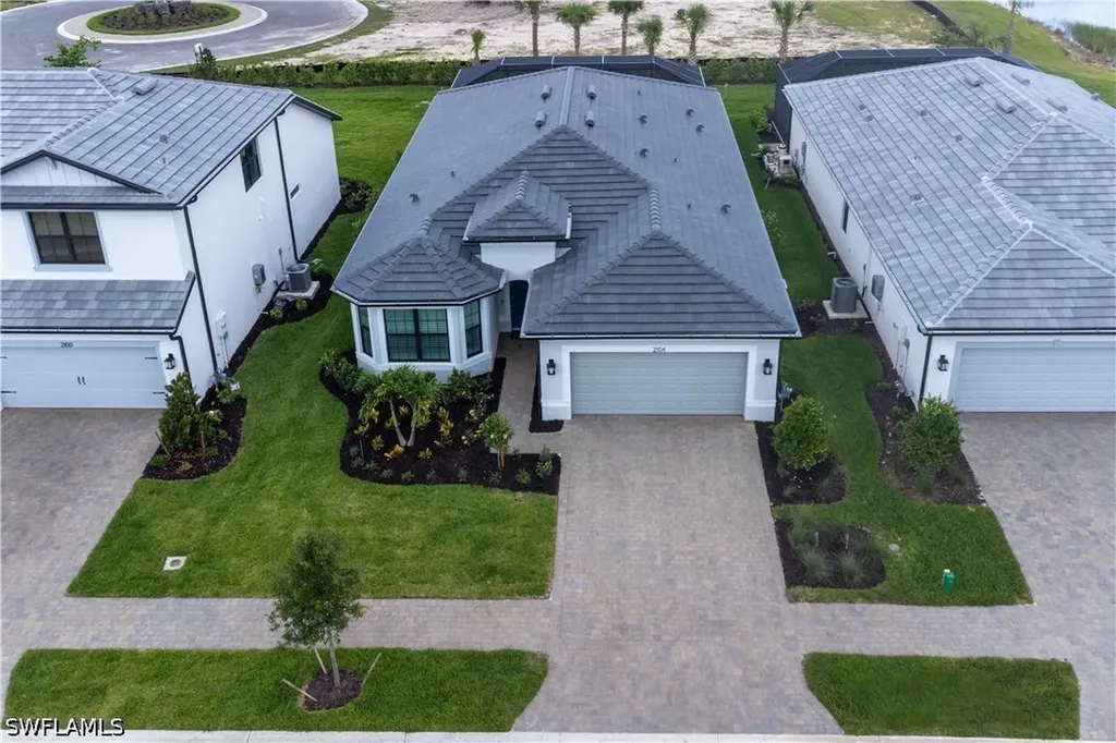 2104 Freemont Way NE Naples FL 34120