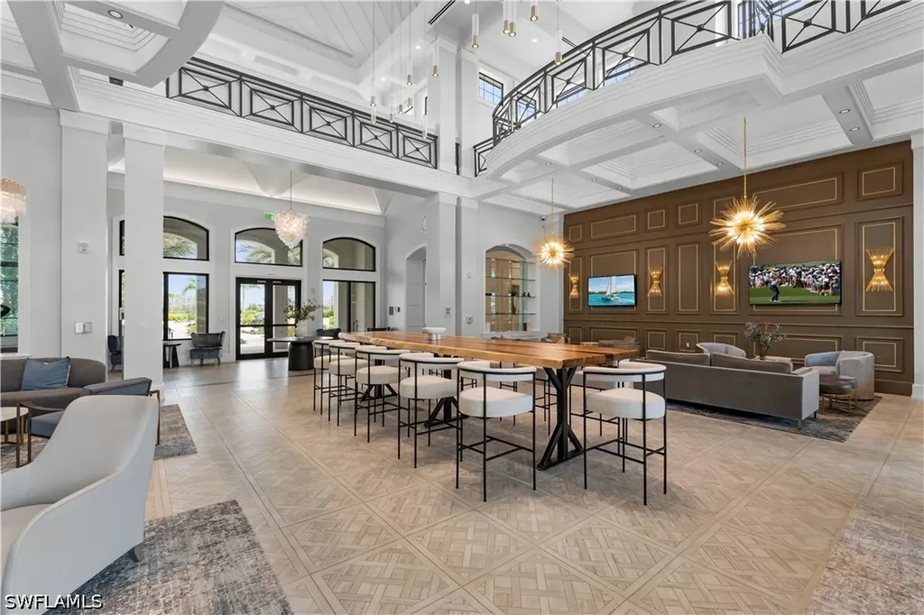 2104 Freemont Way NE Naples FL 34120