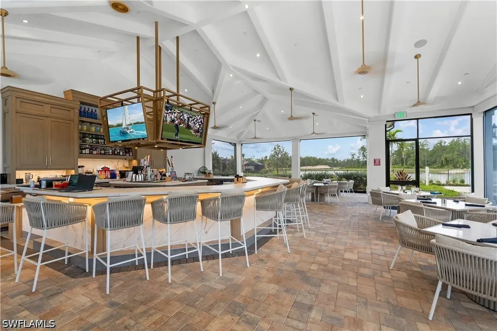 2104 Freemont Way NE Naples FL 34120