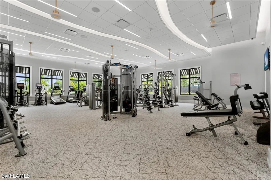 2104 Freemont Way Naples FL 34120