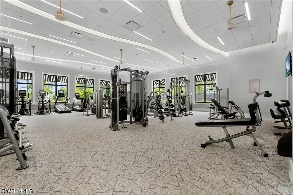 2104 Freemont Way NE Naples FL 34120