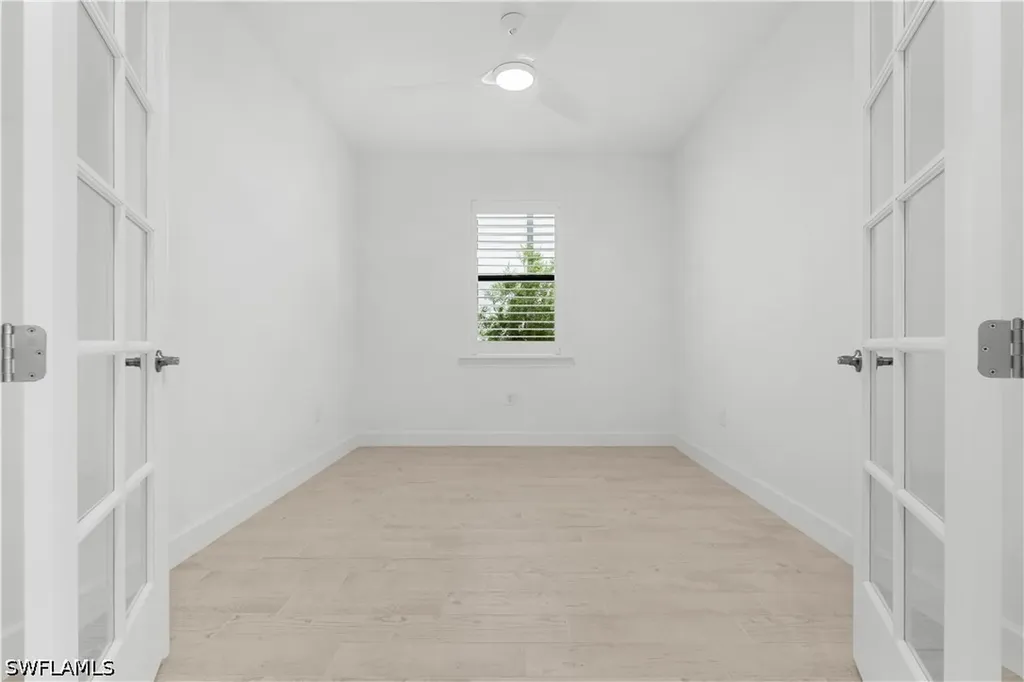 2104 Freemont Way NE Naples FL 34120