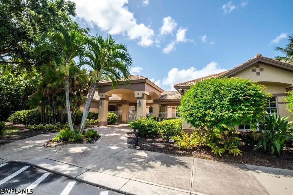 7846 Gardner Drive Naples FL 34109
