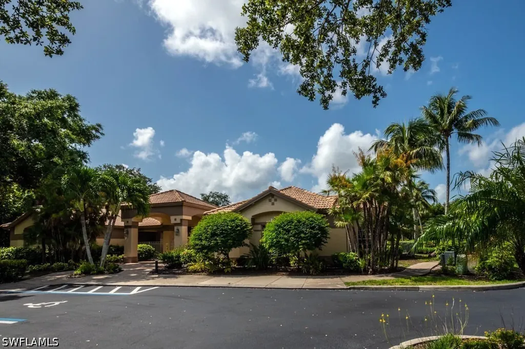 7846 Gardner Drive Naples FL 34109
