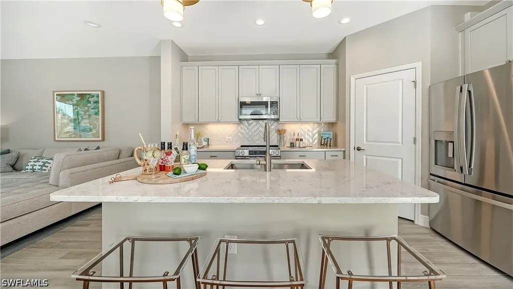 5022 Draco Circle Naples FL 34120