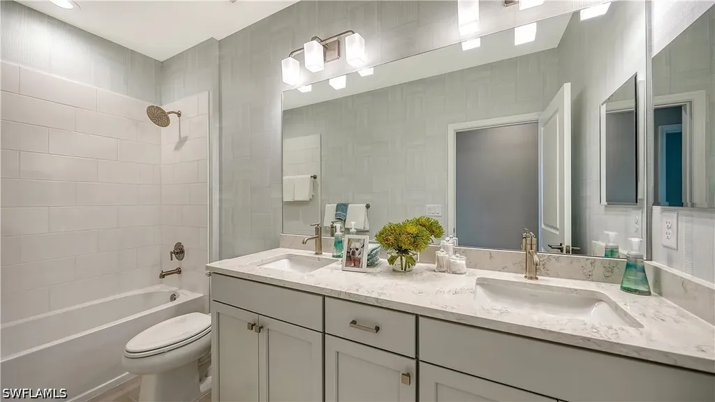 5022 Draco Circle Naples FL 34120