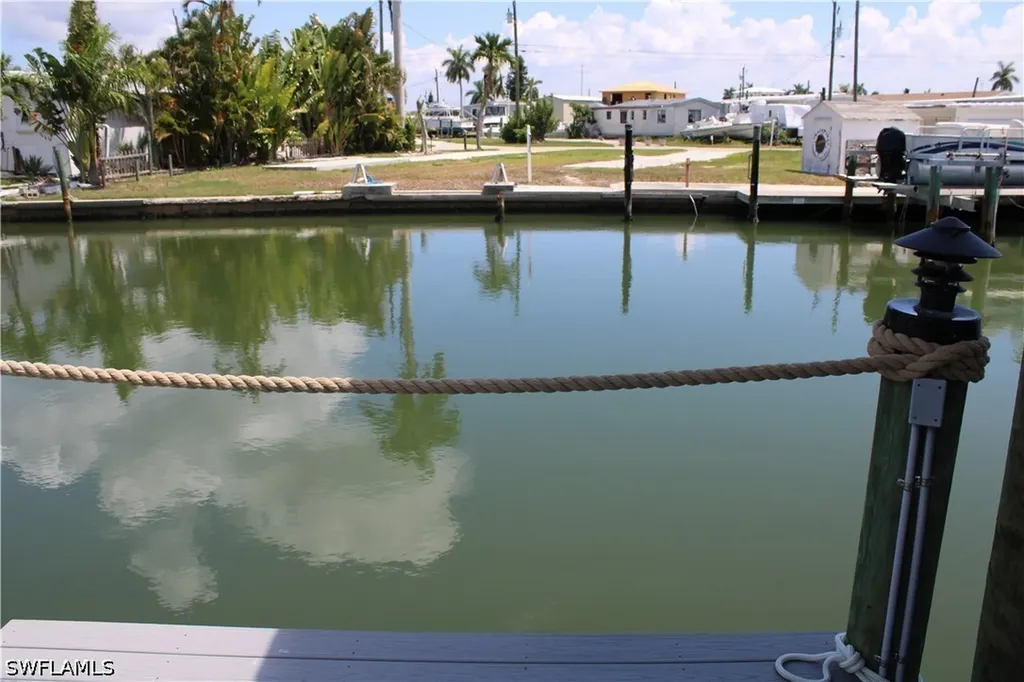 3884 Plumosa Drive Fort Myers FL 33956