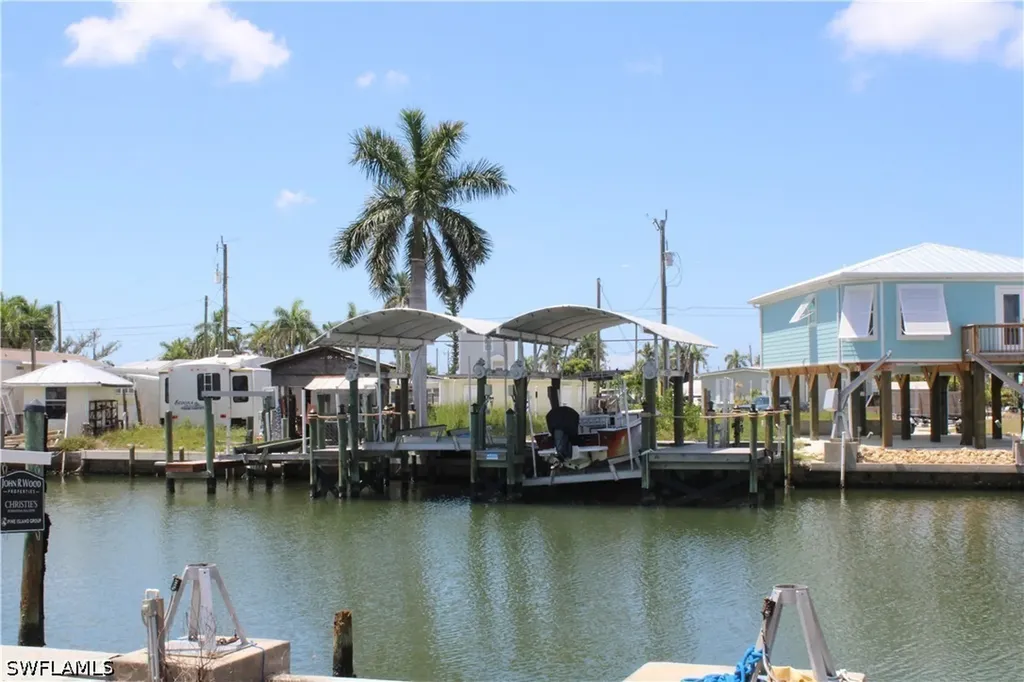 3884 Plumosa Drive Fort Myers FL 33956
