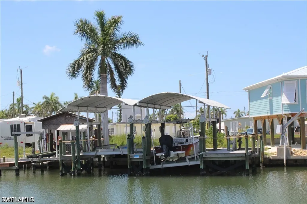 3884 Plumosa Drive Fort Myers FL 33956