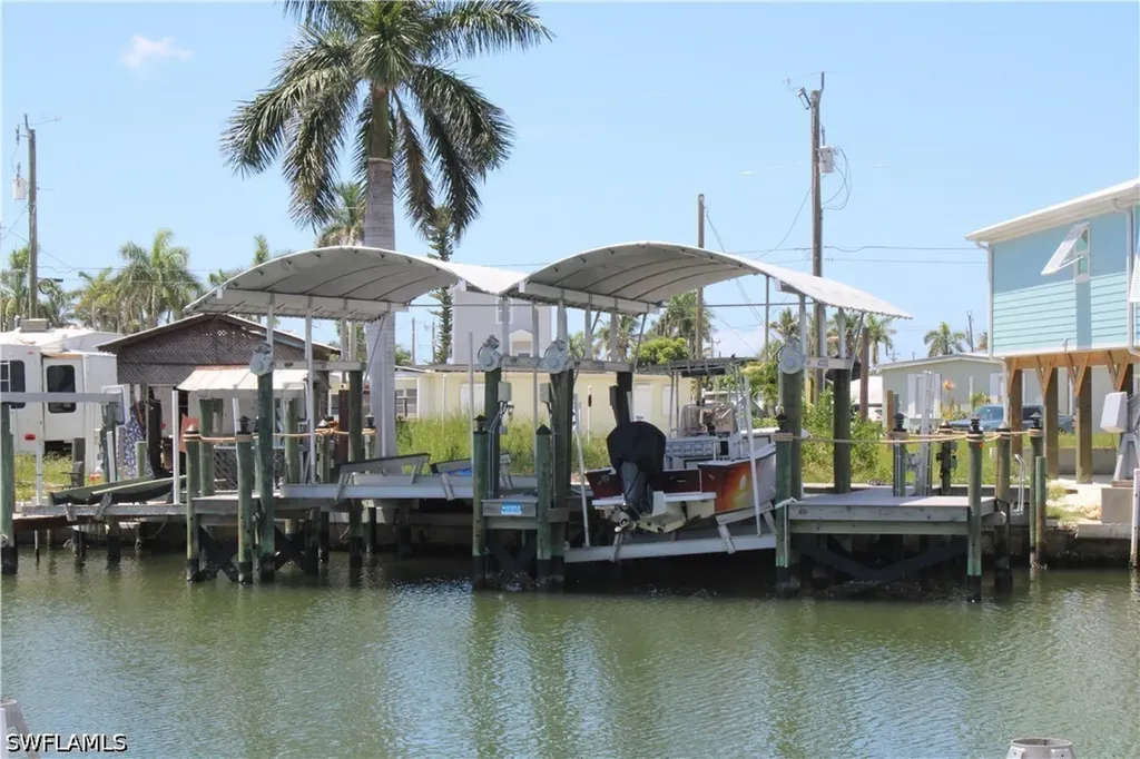 3884 Plumosa Drive Fort Myers FL 33956