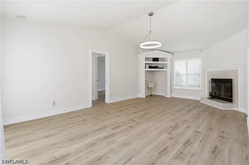128 Viking Way Naples FL 34110
