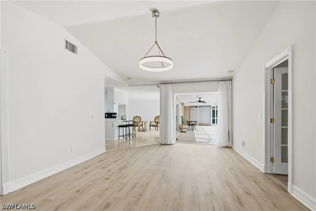 128 Viking Way Naples FL 34110