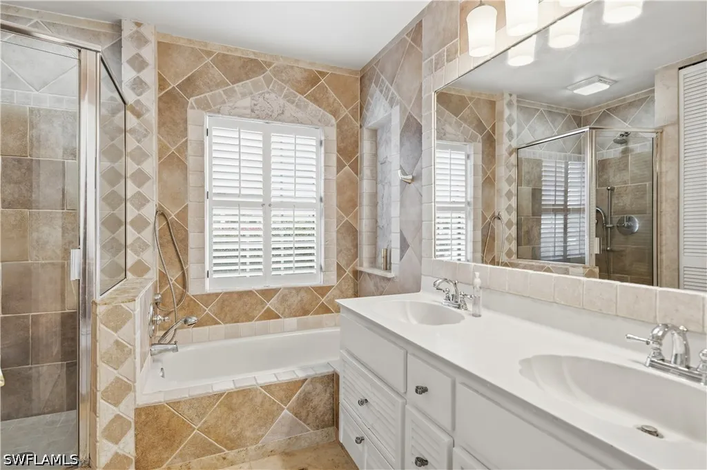 128 Viking Way Naples FL 34110