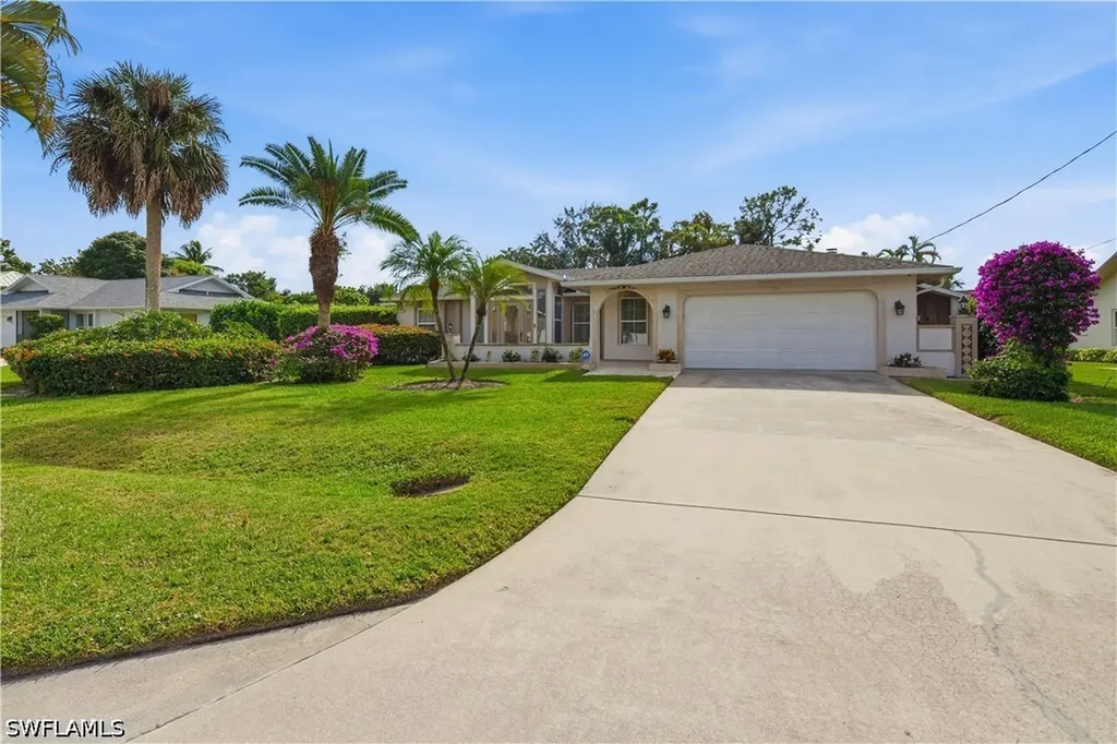 128 Viking Way Naples FL 34110