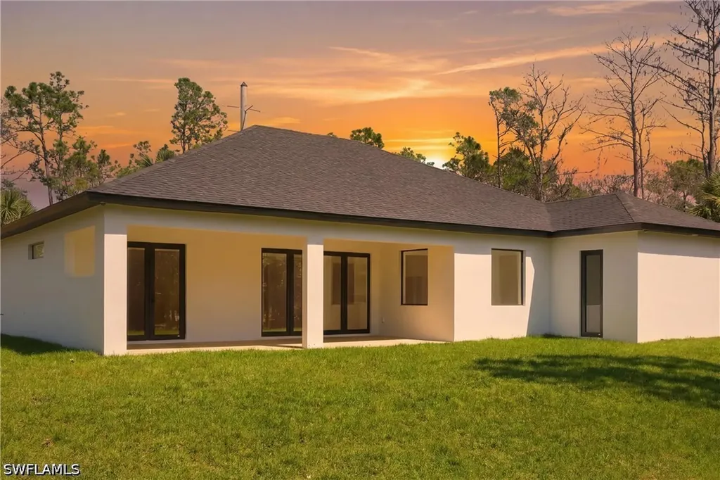 1514 47th Avenue NE Naples FL 34120