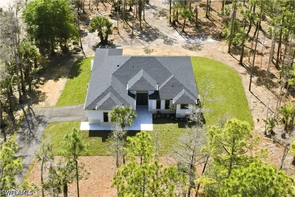 1514 47th Avenue NE Naples FL 34120