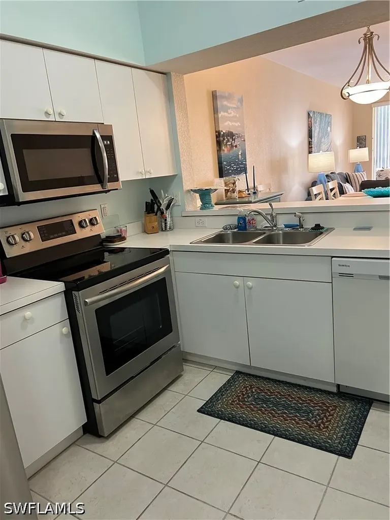 3245 Cypress Glen Way Naples FL 34109