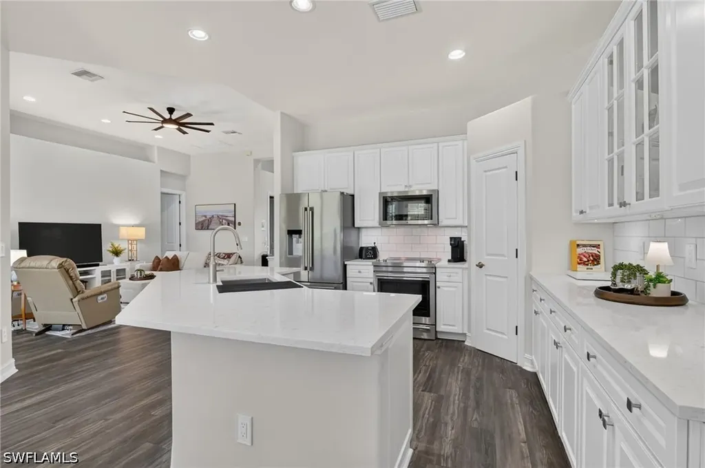 6062 Divot Court Naples FL 34113