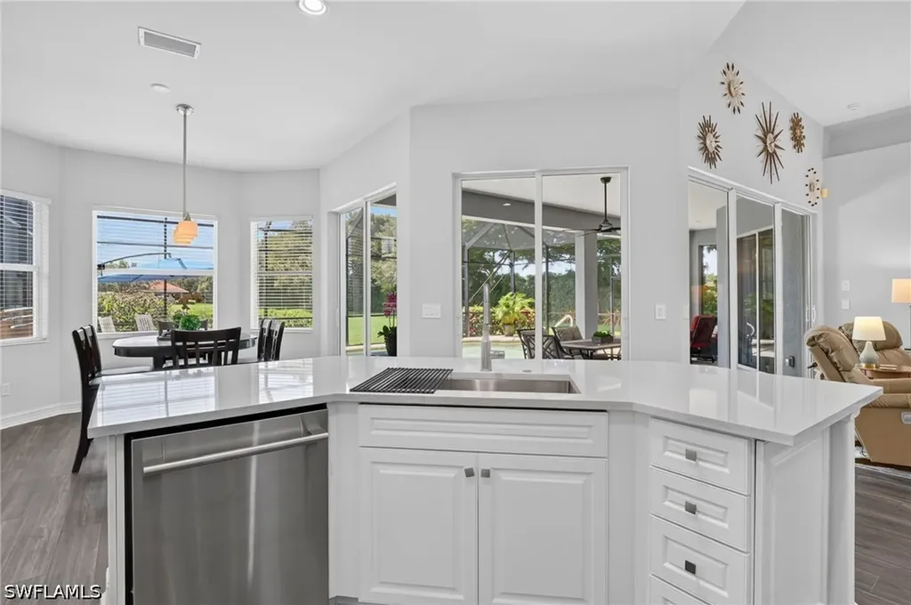 6062 Divot Court Naples FL 34113