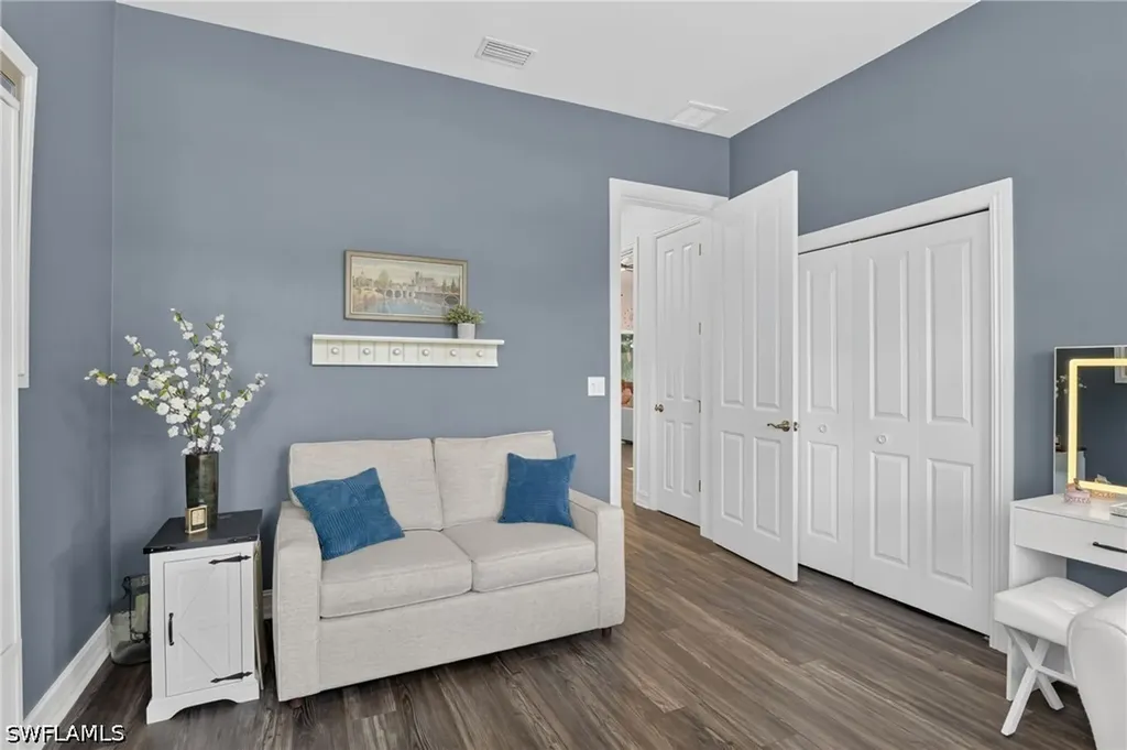 6062 Divot Court Naples FL 34113