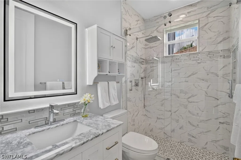 6062 Divot Court Naples FL 34113