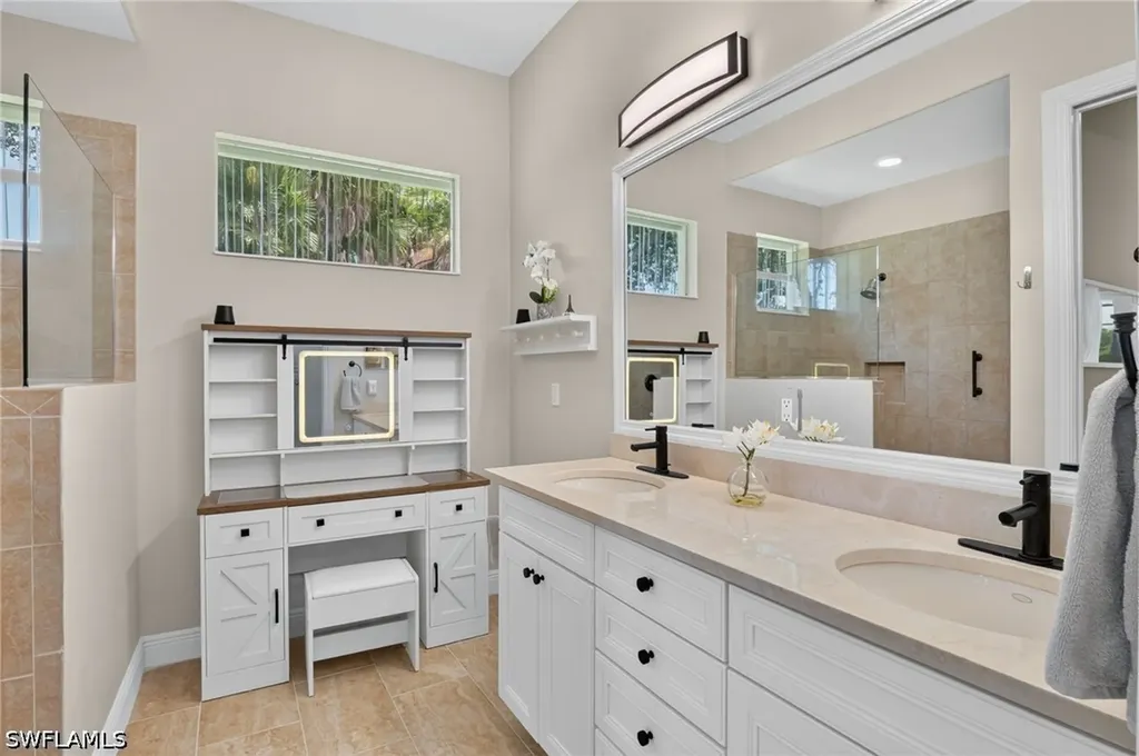 6062 Divot Court Naples FL 34113