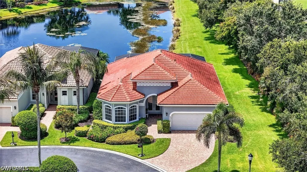 6062 Divot Court Naples FL 34113