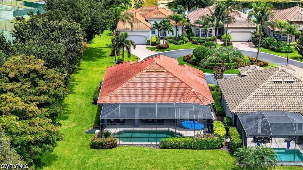 6062 Divot Court Naples FL 34113