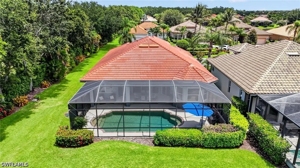 6062 Divot Court Naples FL 34113