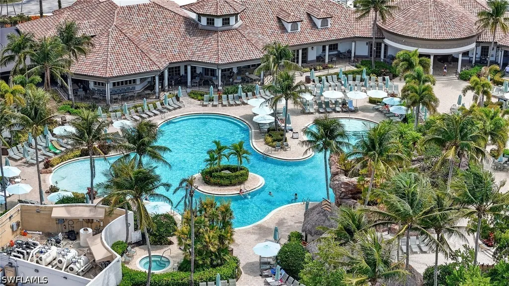 6062 Divot Court Naples FL 34113