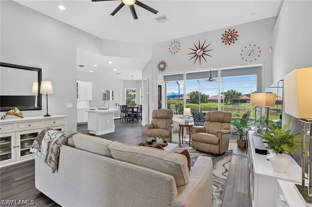 6062 Divot Court Naples FL 34113