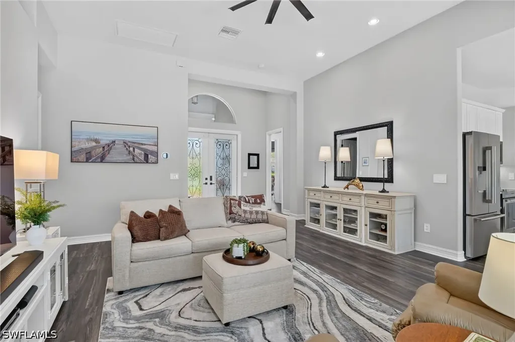 6062 Divot Court Naples FL 34113