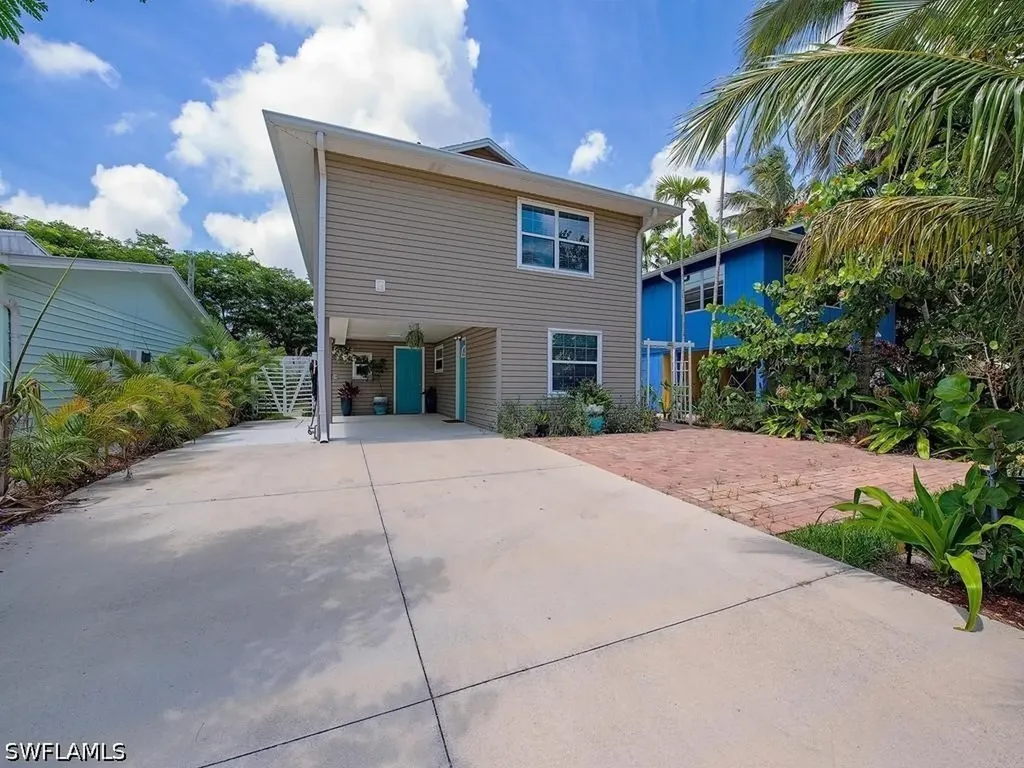 1881 Danford Street Naples FL 34112