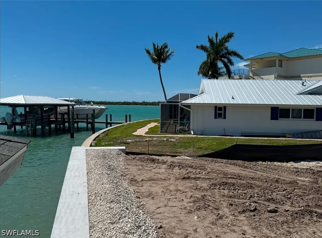 150 Tahiti Circle Naples FL 34113
