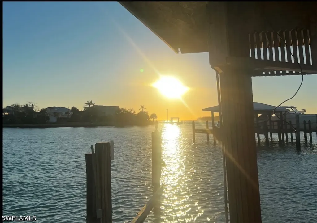 150 Tahiti Circle Naples FL 34113