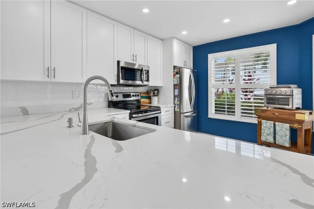 850 Meadowland Drive Naples FL 34108