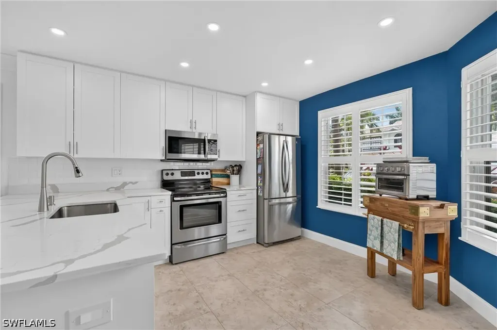 850 Meadowland Drive Naples FL 34108