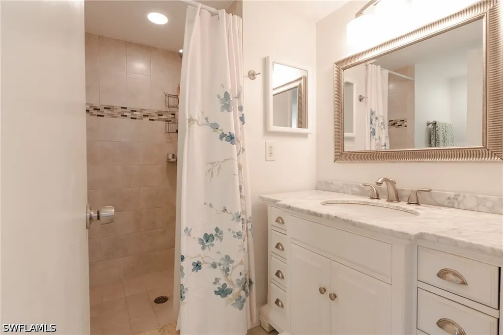 850 Meadowland Drive Naples FL 34108